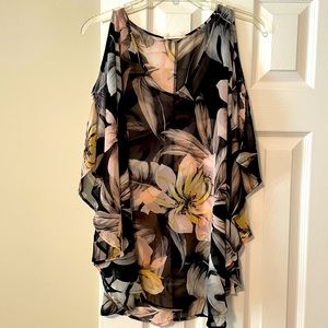 Boutique sheer shoulder cutout top. Size medium.